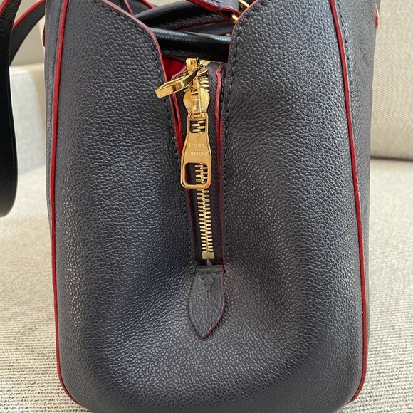 Louis Vuitton Montaigne MM - Picture 9 of 10